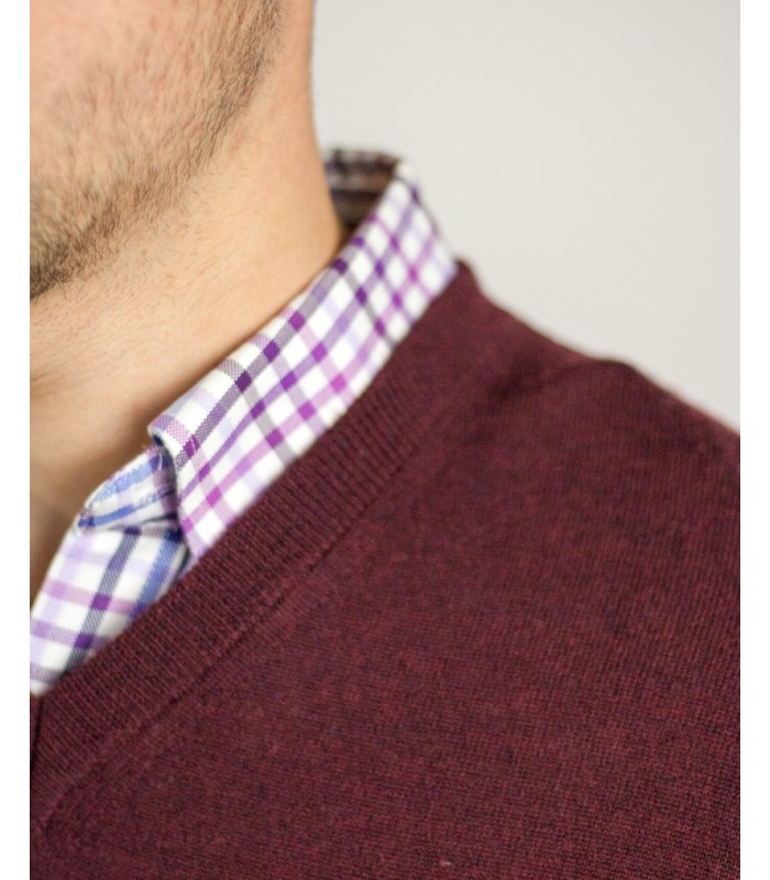 V-NECK SWEATER 100% EXTRAFINE WOOL GARNET