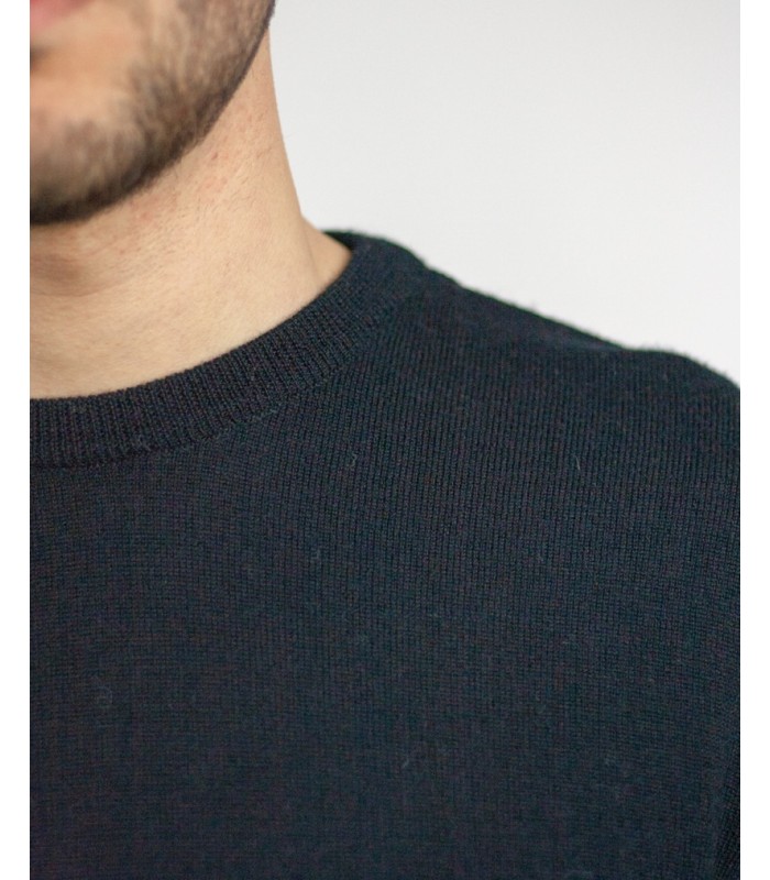 ROUND NECK SWEATER 100% Extrafine wool BLACK